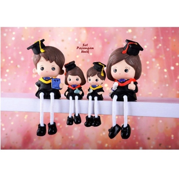

Dijual Set Pajangan Unik FAMILY INTELLECTUAL ISI 4 boneka 1 bangku set Berkualitas