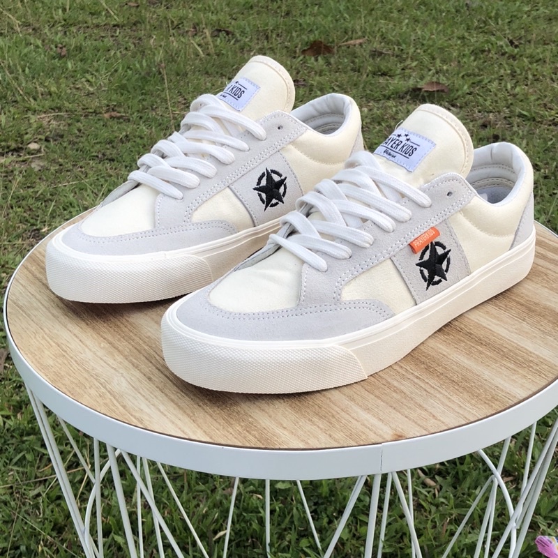 LIMITED EDITION SEPATU LOKAL BRAND PRAYERKIDS SERIES GEH OFFWHITE GREY ORIGINAL BRAND BNIB