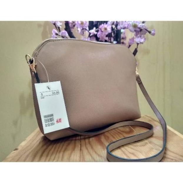 Trend - h&m zipper h&m waist bag h&m sling bag .,