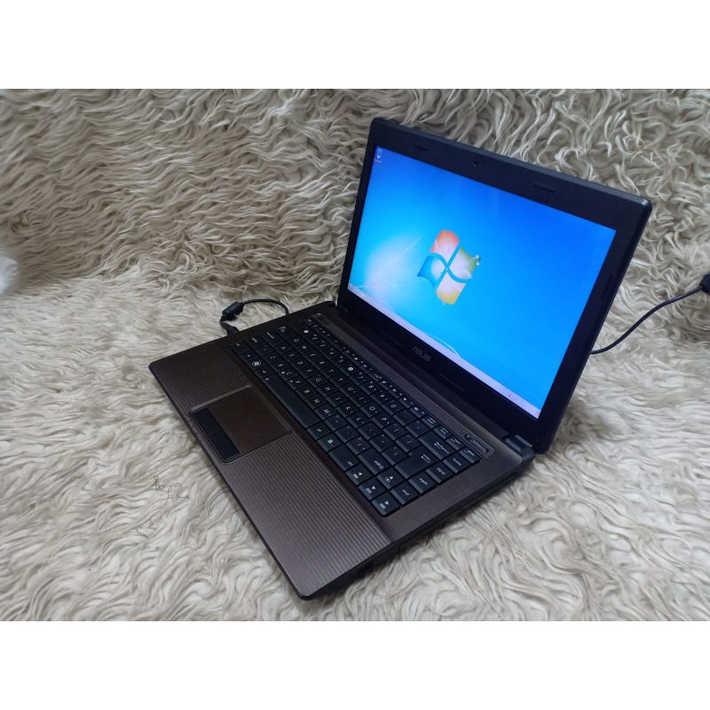 Laptop Asus X44H Ram 4gb HDD 320gb intel Celeron Siap pakai Di obralll