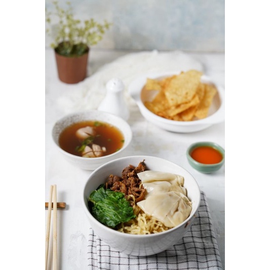 

Mie Ayam Bakso Pangsit (Komplit)