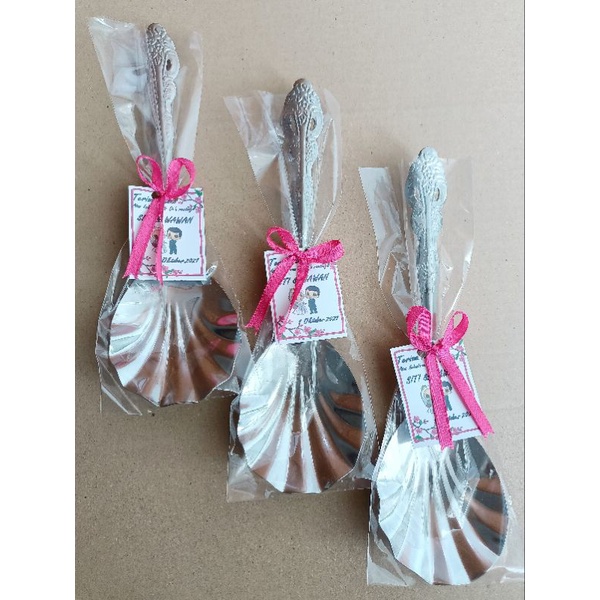 Souvenir pernikahan dengan kartu ucapan bisa tulis nama / souvenir centong nasi / centong kerang / c