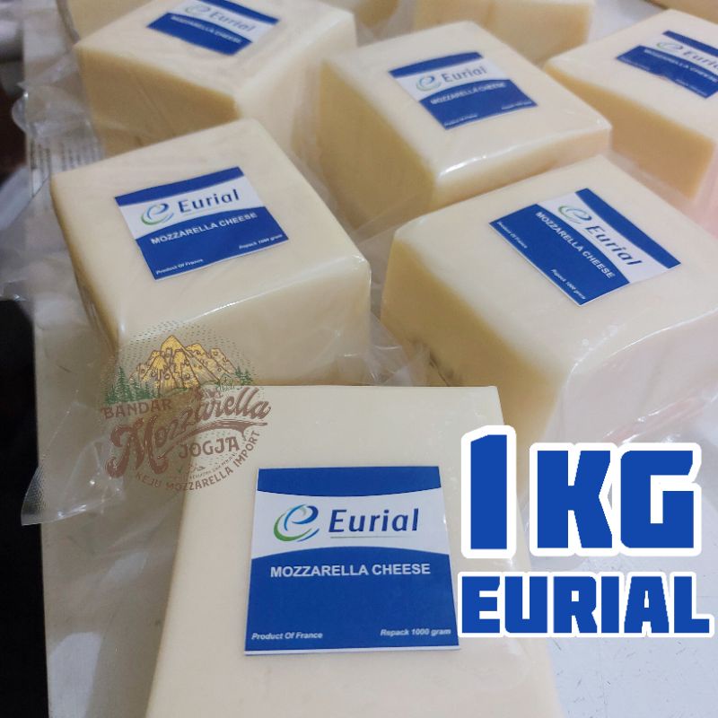 

Keju Mozarella Eurial 1kg Mozzarella jogja / arla 1 kg / eurial 1 kg