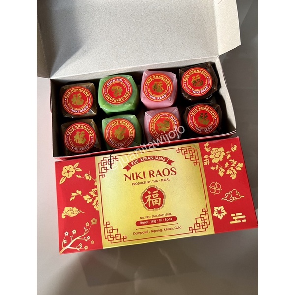 

Kue Keranjang Kue Imlek Dodol Sincia Niki Raos Box isi 8