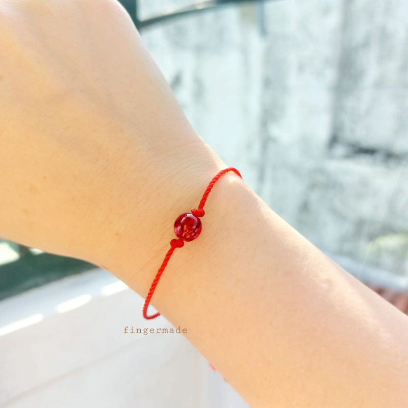 GELANG TALI BEADS MERAH