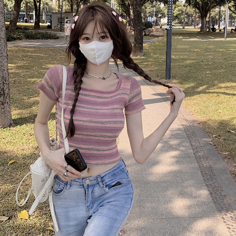 Red Pendek Bergaris Babes Sweater 2022 Baru Musim Panas Lengan Pendek Slim Fit Slim Murni Keinginan Angin Kerah Persegi Top pakaian Wanita