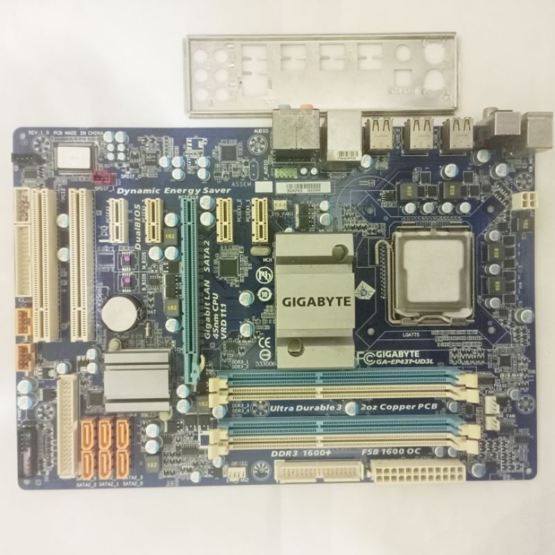 Mobo LGA775 intel P43. off board VGA. 4 Slot DDR3