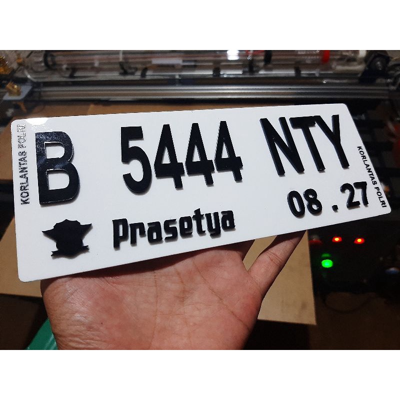 plat nomor akrilik huruf timbul