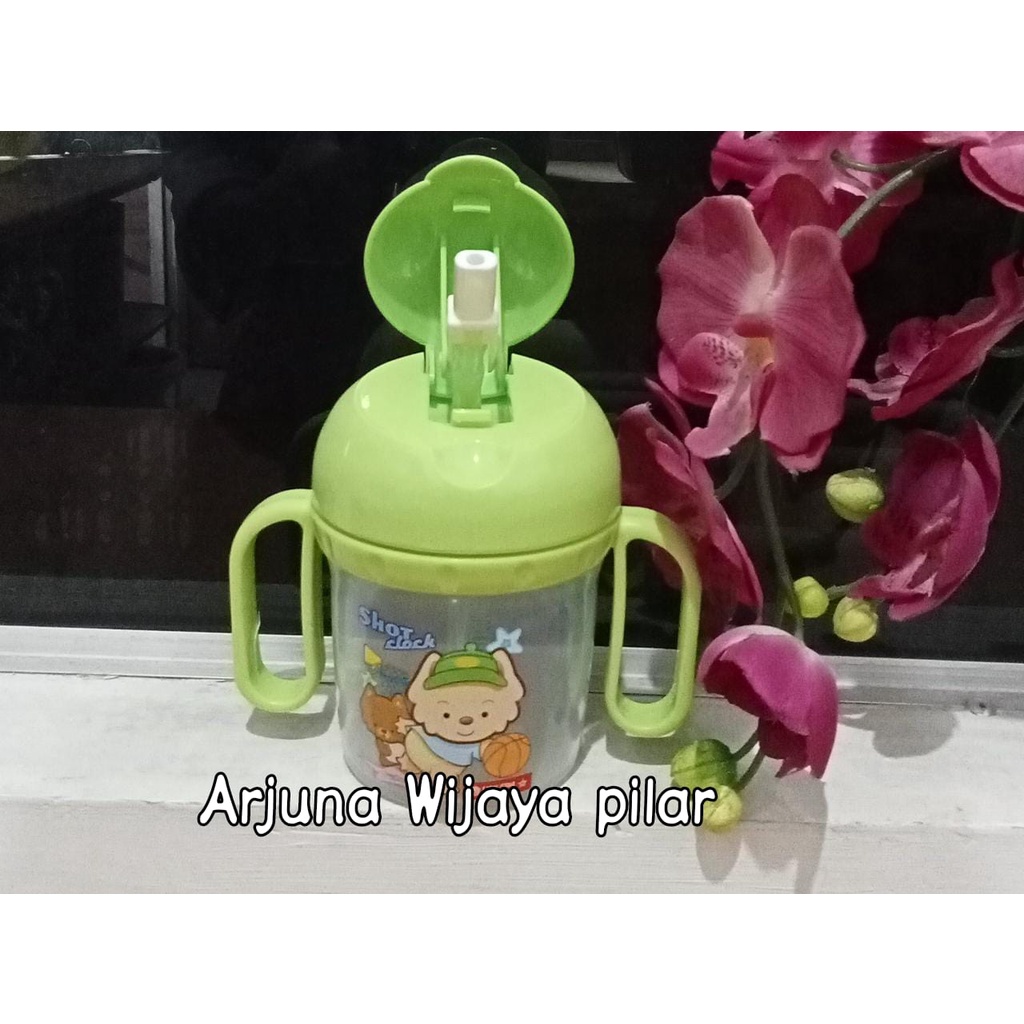 BOTOL minum anak - anak lion star