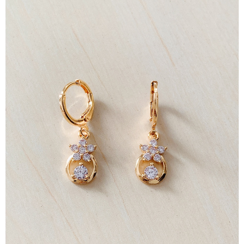 Anting Wanita Kembang Bintang Zirconia Gold