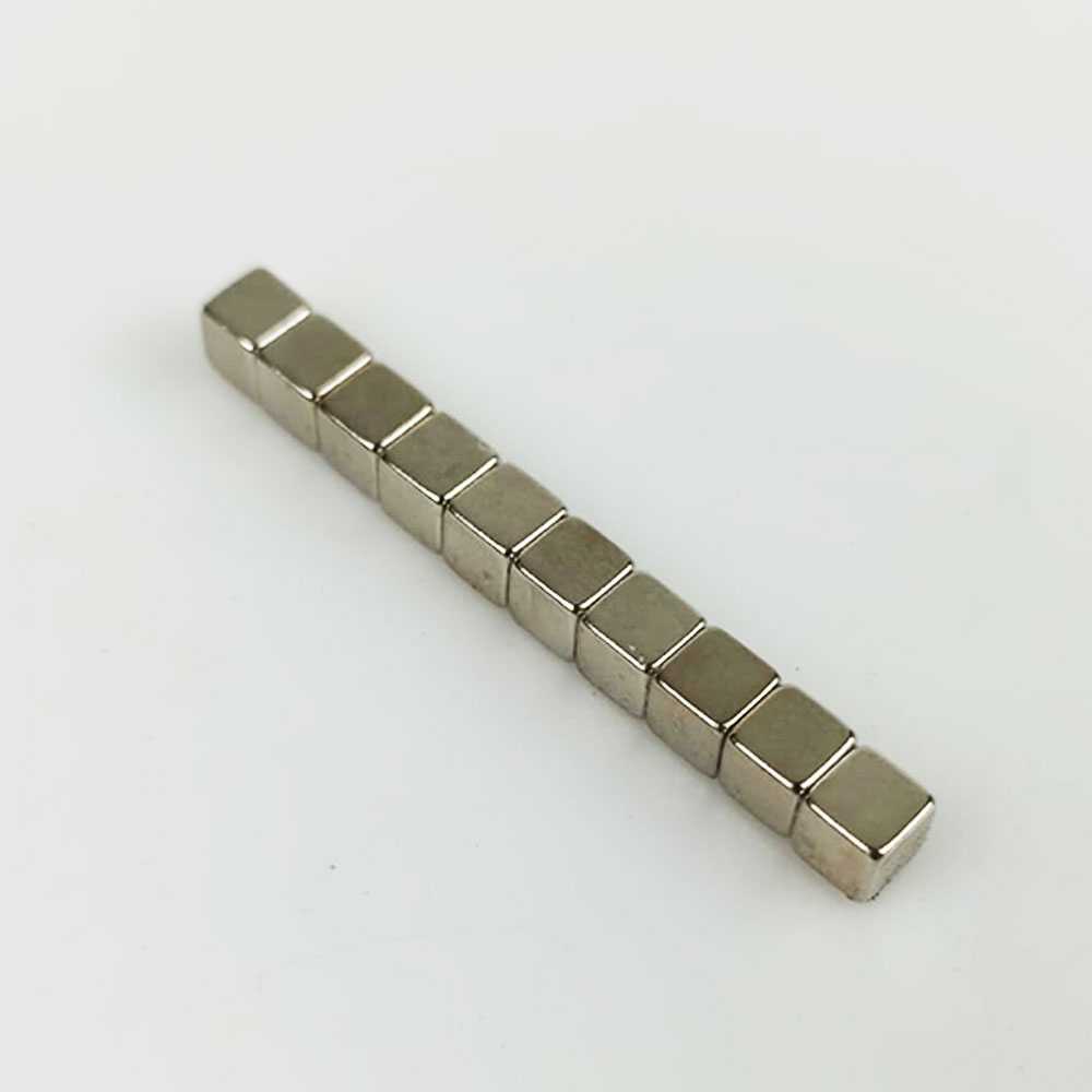 Strong Neodymium Magnet NdFeB N35 5x5x5mm - F001699