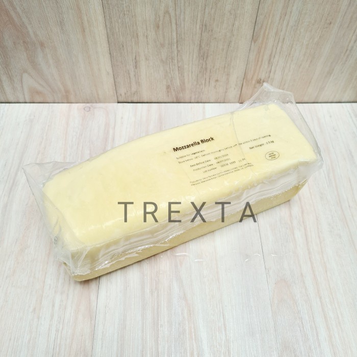 

Mozzarella Cheese Dairy Partners 2.5KG