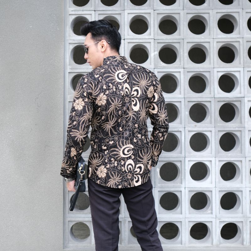 Baju Batik Cowok Laki Laki Terbaru Premium Lengan panjang hitam kombinasi brand resmi kertojoyo baju batik pria exklusif