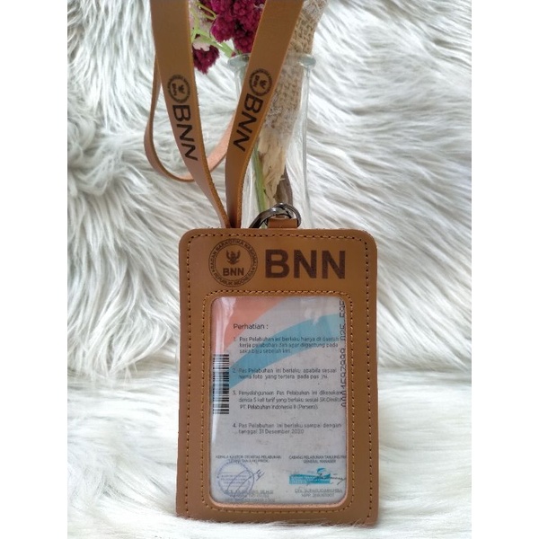 

ID CARD HOLDER KULIT / ID CARD HOLDER LOGO NAMA / ID CARD / ID CARD LANYARD / NAME TAG / GANTUNGAN KARTU NAMA / LANYARD LOGO NAMA