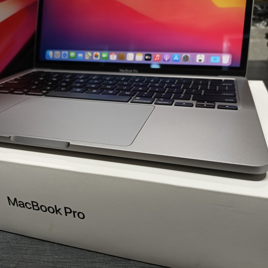 (FREE CASE) Macbook pro Retina 13 INCH 2020 ram 16gb core i5/i7 ssd 256gb/512gb Second Original Berkualitas Harga Ekonomis