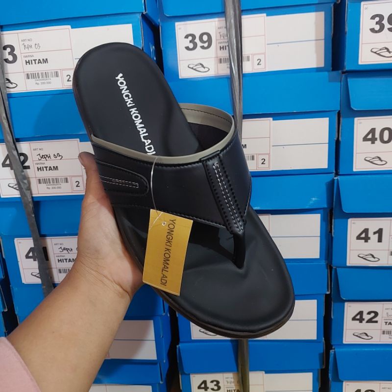 sendal Cowo Dewasa Yongki Komaladi