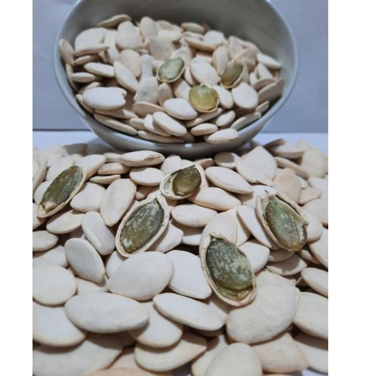 

Ready ・ Kuaci Putih Atau Biji Labu 250gram ツ