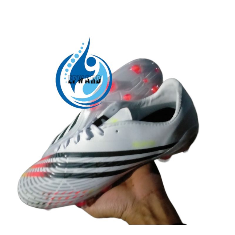 Sepatu Bola Adidas Predator Hitam