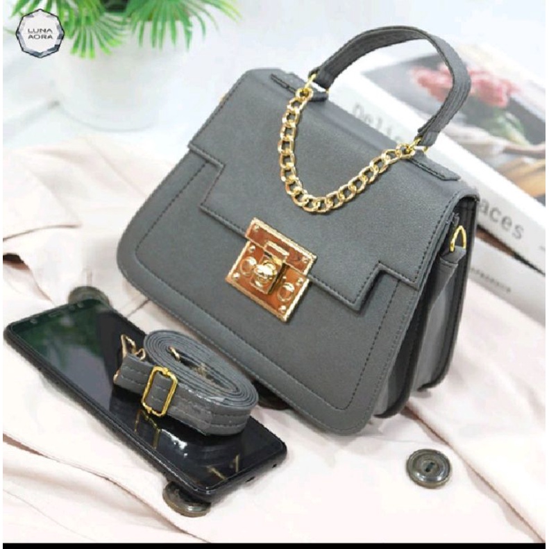 Tas selempang,tas jalan jalan,tas kondangan,tas weekend