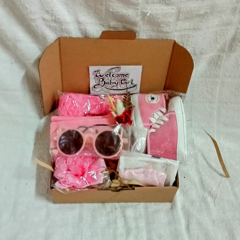 

Paket Hampers Bayi Perempuan 0-6 Bln