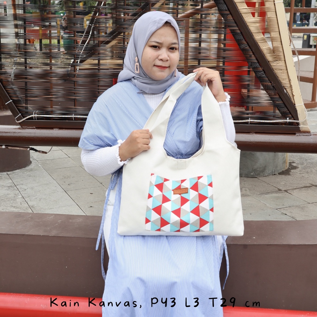 GRATIS ONGKIR / BISA COD / TOTEBAG KANVAS KOREA LOVE CERES ADA TIGA WARNA PINK HITAM DAN PUTIH