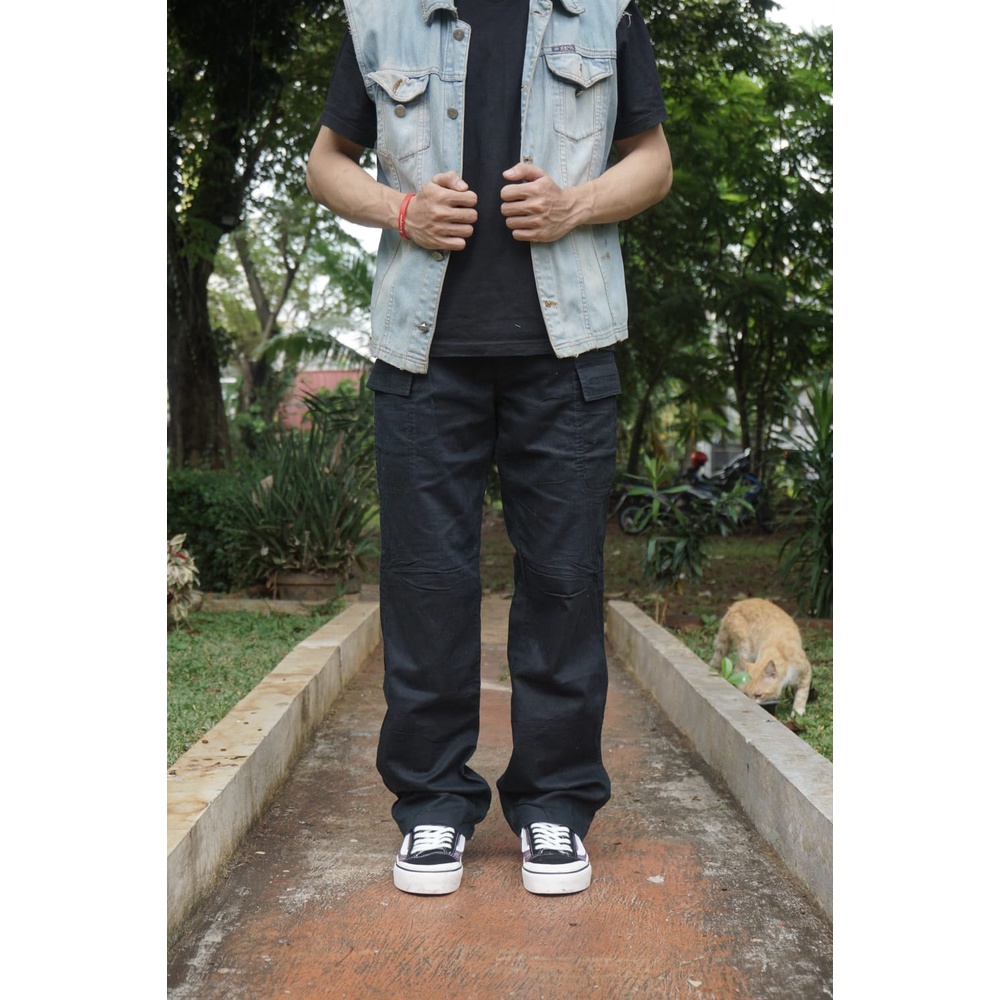 Celana cargo panjang hitam pekat / celana second