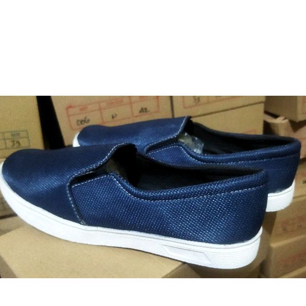 Sepatu slip on pria sepatu casual pria slip on