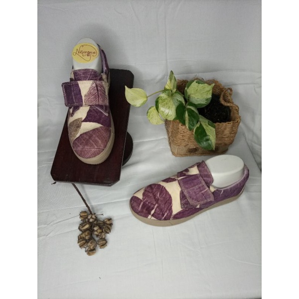 sepatu kanvas ecoprint