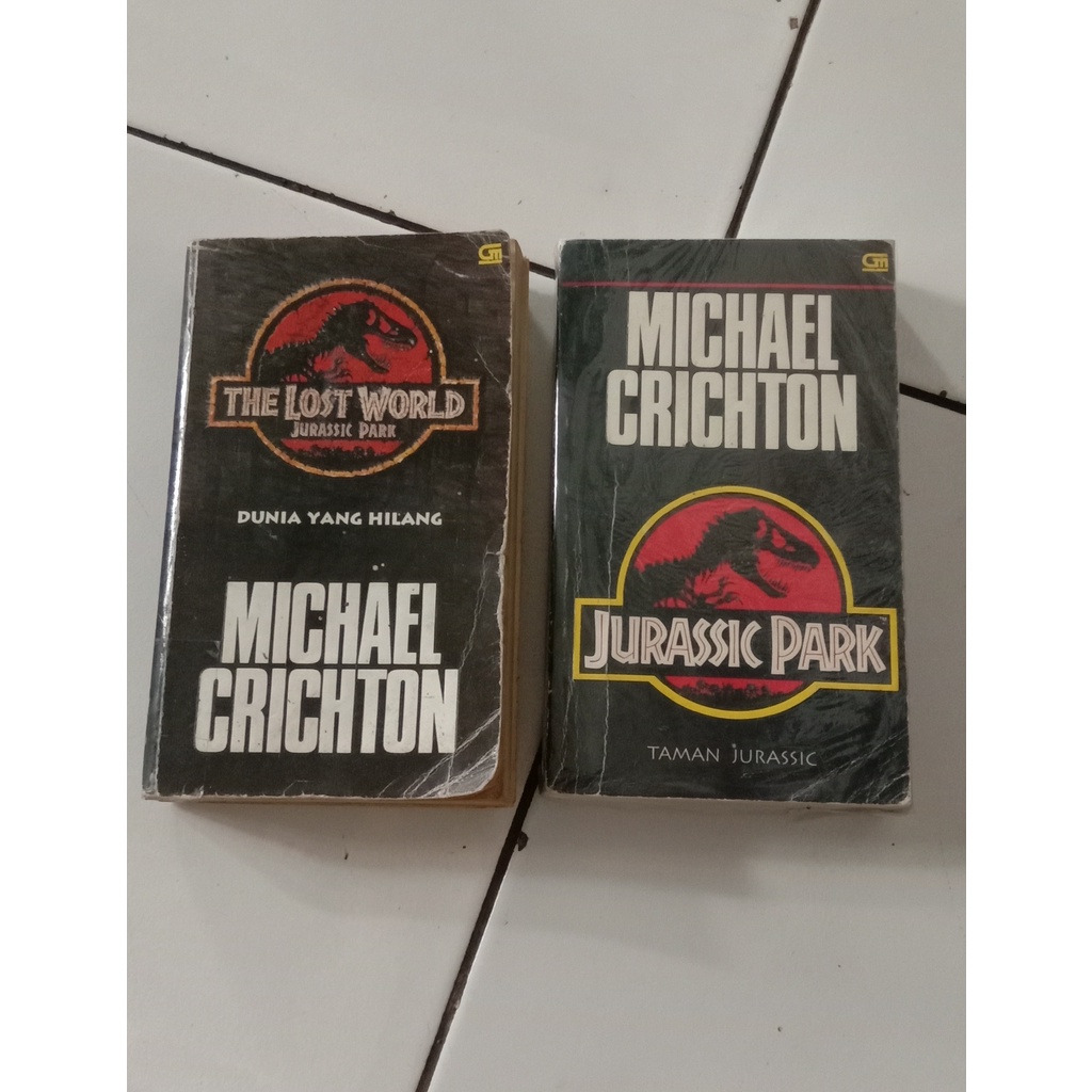 Set Novel Jurassic Park Pesanan