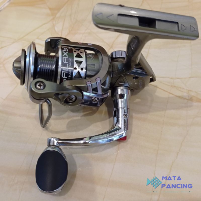 Reel pancing Captain Galaxy 200 / 2000 spinning reel