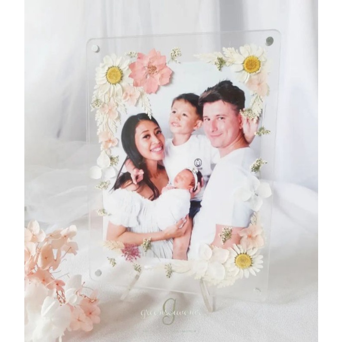 Floating flower frame akrilik | frame bening bunga