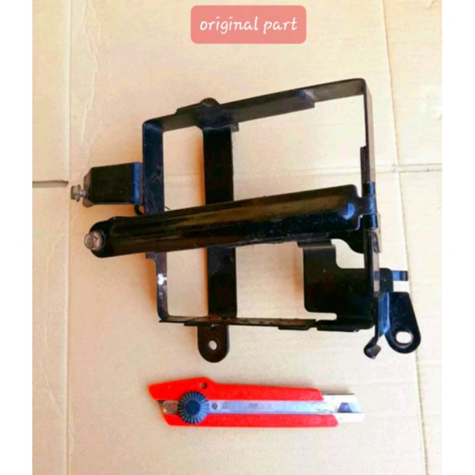 breket tempat wadah aki tiger revo original bawaan motor