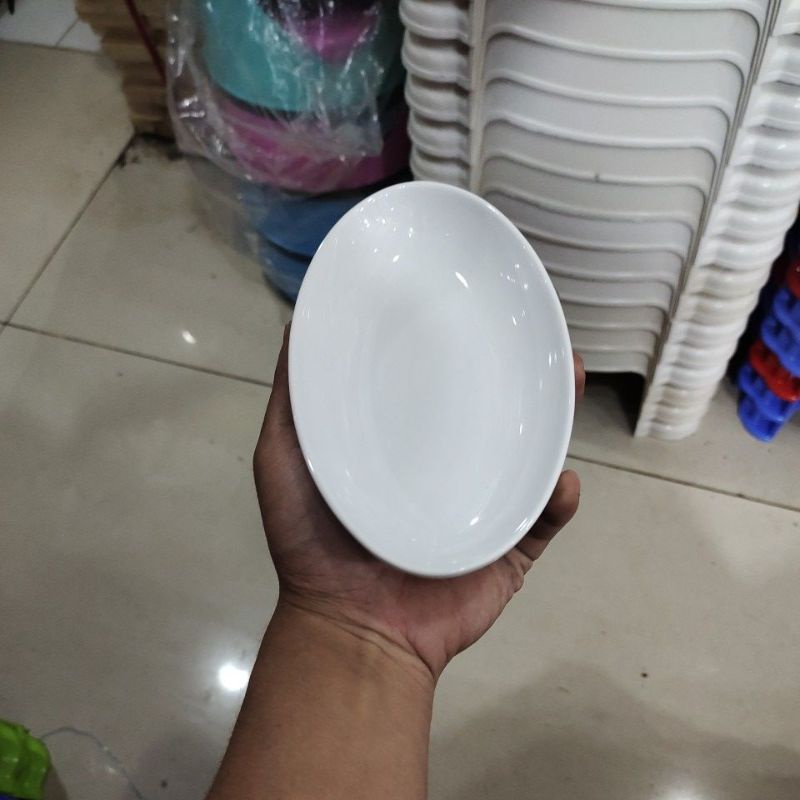 Piring Keramik | Piring Oval Kecil Keramik P.16 cm L. 9 cm T. 3 cm