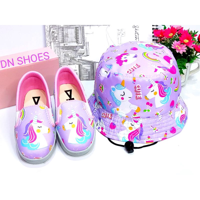 Paket Sepatu Anak Perempuan Slip On dan Bucket Hat UCU Anak Perempuan Paket Sepatu Anak dan Topi Bucket Lucu Murah Anak Perempuan Karakter Unicorn Ungu Cute