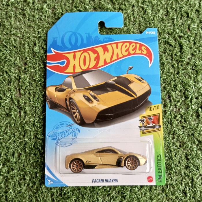 Hotwheels Pagani Huayra Emas Gold HW Exotics N27
