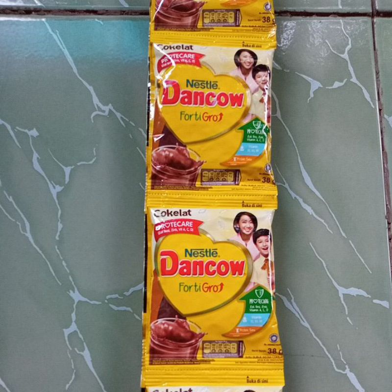 

susu Nestle Dancow fortigro coklat 38gr isi 1 renceng ada 10 sachet