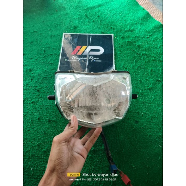 Reflektor Assy lampu depan TVS Neo 125 original bekas
