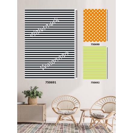 

Buku Tulis / Notebook / B5 / Hardcover / Garis Hitam