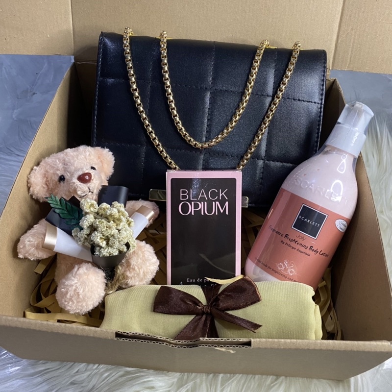

TAS 4141 GIFT BOX CEWEK / KADO ULANG TAHUN / ANNIVERSARRY / GRADUATION / KADO PACAR
