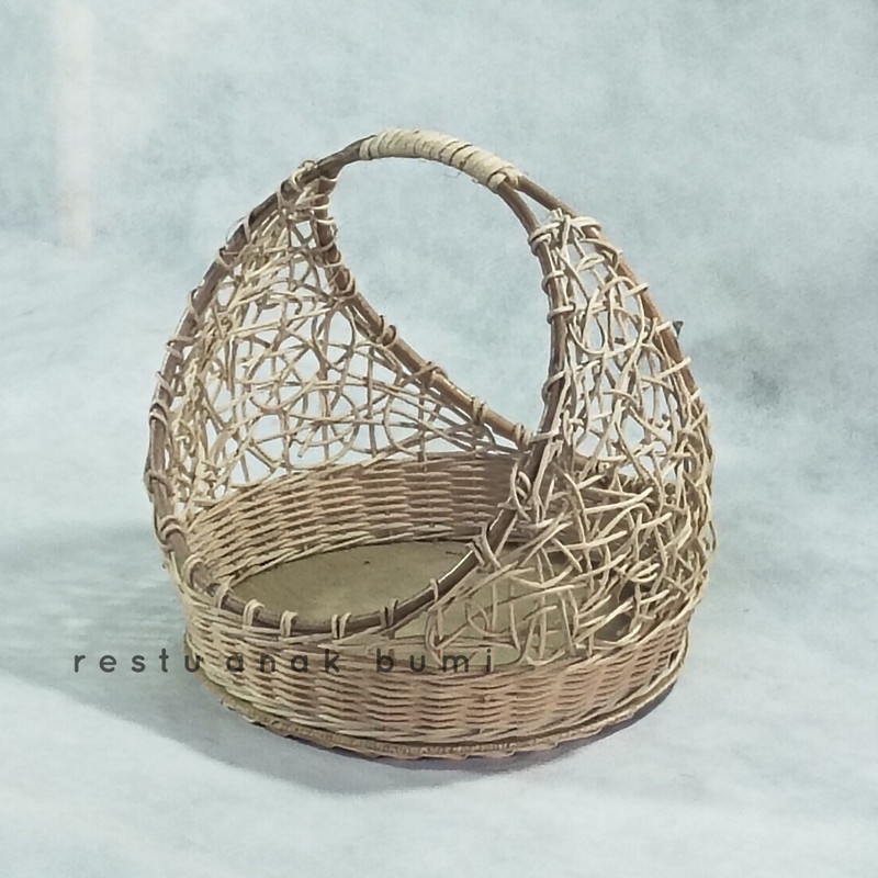 

(R031) Keranjang Rotan Cincin Kecil 28x20/Hampers/Hantaran/Hadiah/Lamaran/Seserahan/Kado/Gift/Parcel Lebaran/Natal/Acara/Catering/Makanan/Minuman/Keranjang Buah/Souvenir/Wadah Serbaguna/Basket/Perabotan/Fruit Box/Sembako/Teh/Gula/Beras/Telur