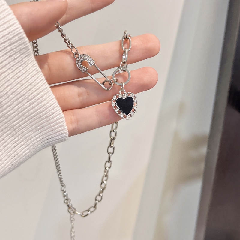 Hitam Cinta Rantai Splicing Kalung Gaya Punk Retro Mewah Penuh Berlian Wanita Liontin Rantai Tulang Selangka