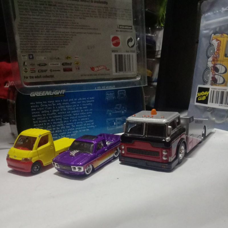 Diecast Truck Loose second *Hotwheels,Maisto,Tomica*