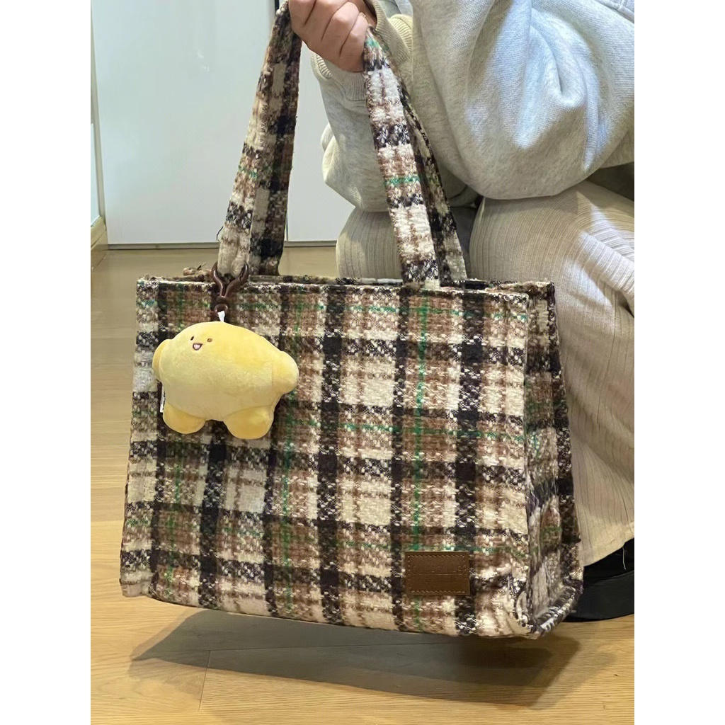 ✖✑❁Sera woolen plaid handbag bag female 2022 new large-capacity niche commuter tote bag student class shoulder bag