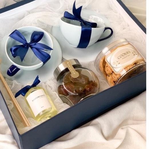 

Diskon [KP8] hampers Natal /READY STOCK/tea set gift