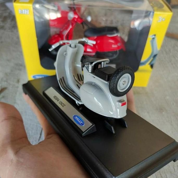 Hot Sale Xo054 Diecast Miniatur Motor Klasik Vespa 125 Welly 1 18 Terlaris
