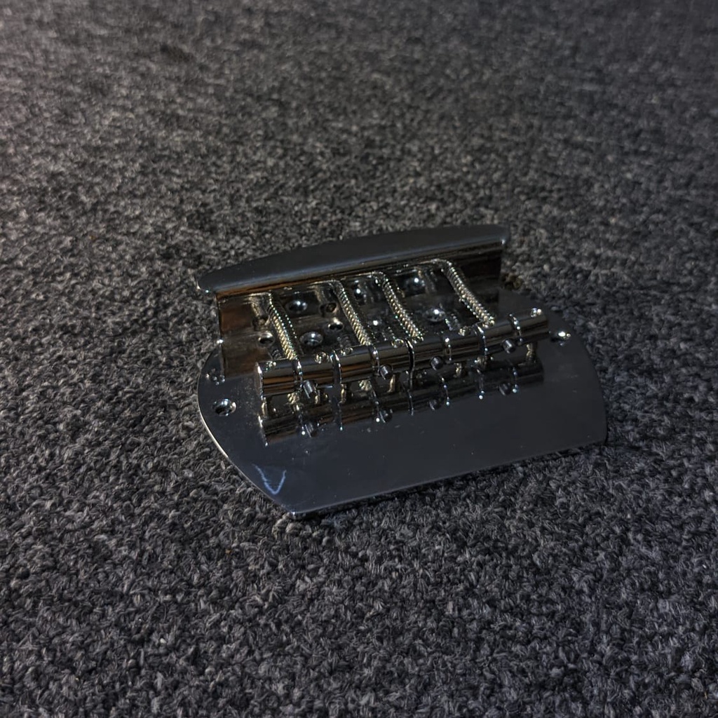 Camb Gitar Bass Musicman