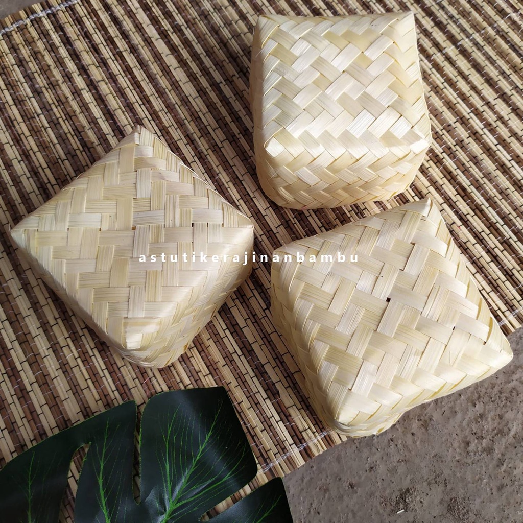 SEPASANG BESEK MINI 5 CM / pipiti/ besek kecil/ besek makan / souvenir / besek murah / besek jogja