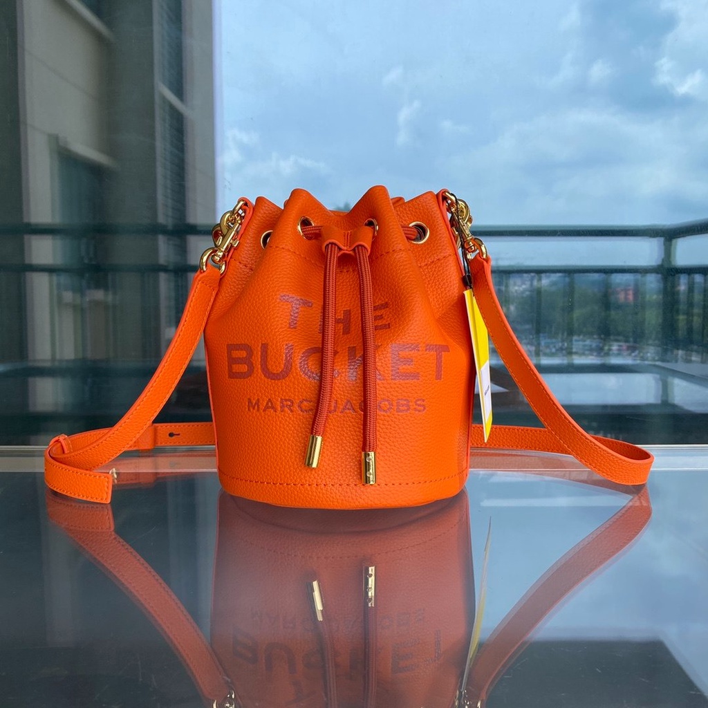 Marc Jacobs The Leather Bucket Bag Orange
