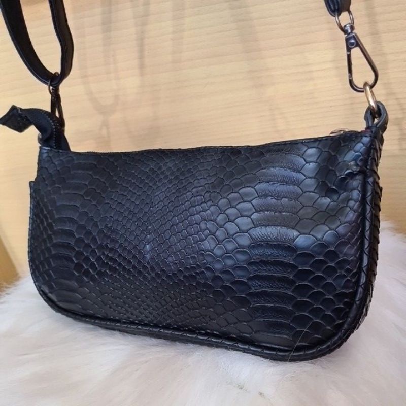 TAS SNAKE SKIN MOTIF PRELOVED