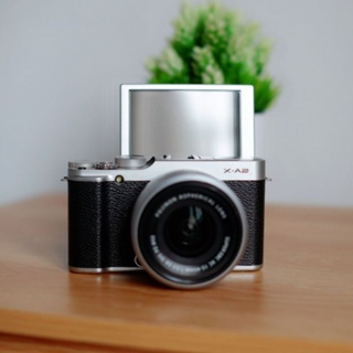 Fujifilm XA 2 wifi layar flip lensa kit 15-45mm fullset mirrorless